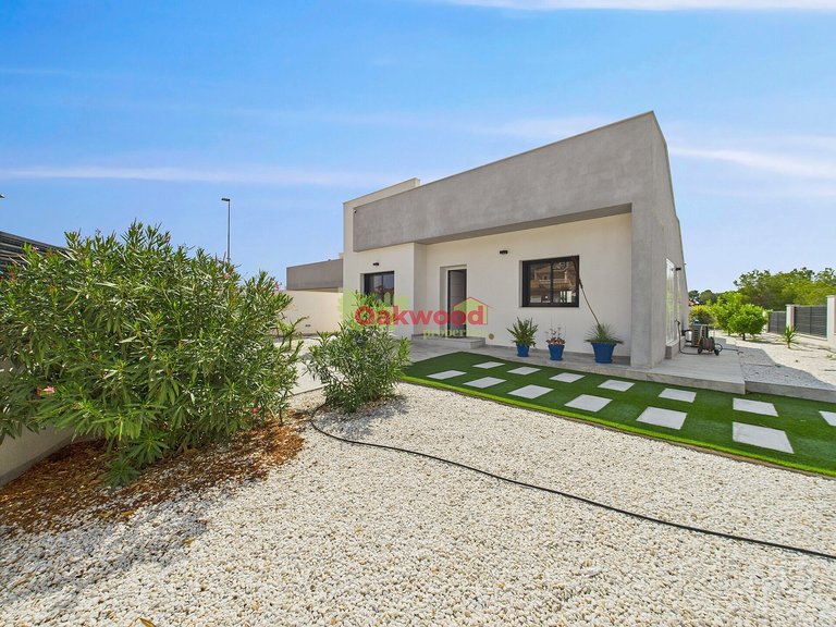 Villa for Sale in Pinar De Campoverde, Alicante 33