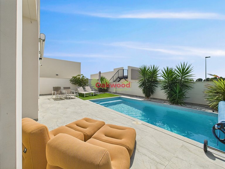 Villa for Sale in Pinar De Campoverde, Alicante 26