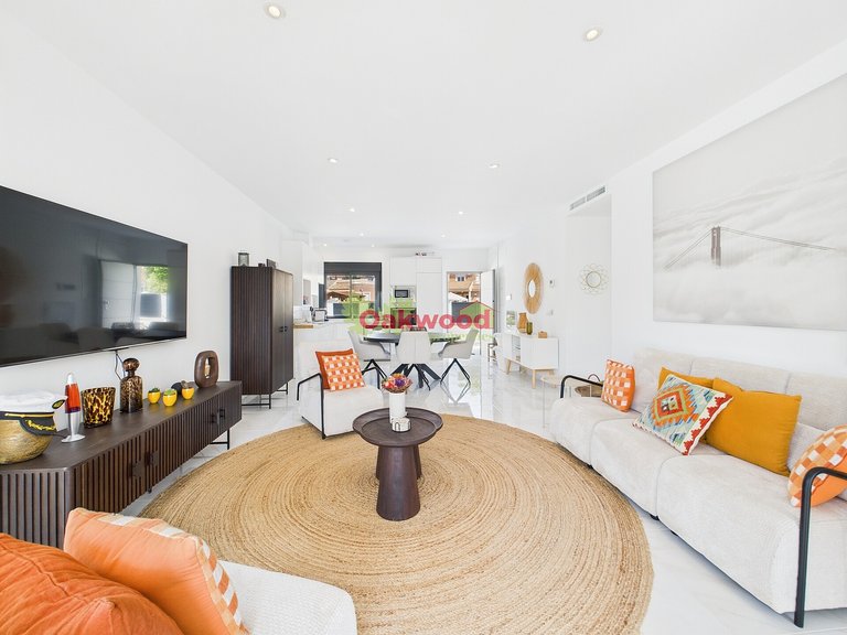 Villa for Sale in Pinar De Campoverde, Alicante 6