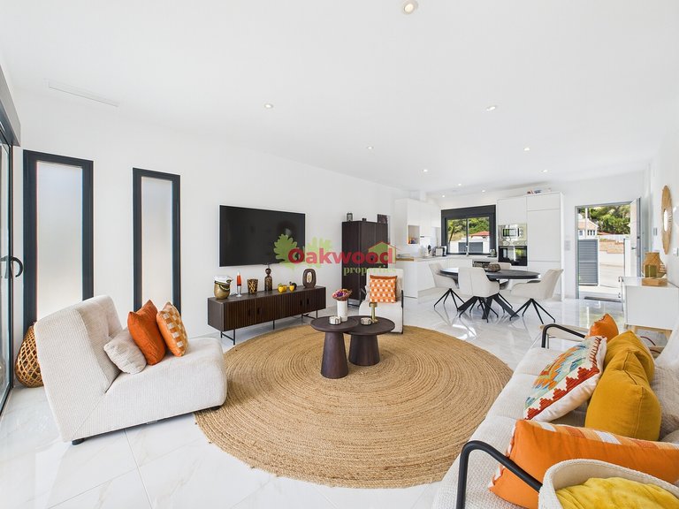 Villa for Sale in Pinar De Campoverde, Alicante 4