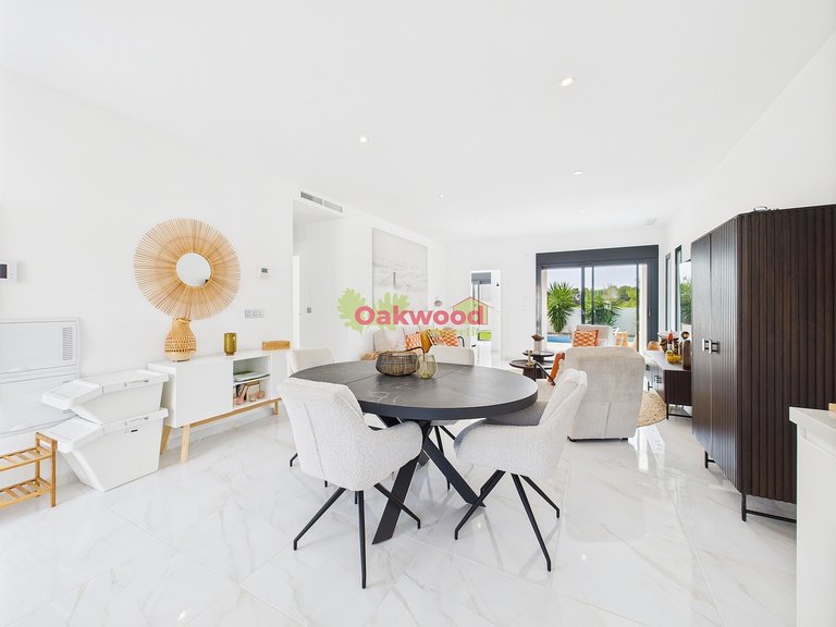 Villa for Sale in Pinar De Campoverde, Alicante 9