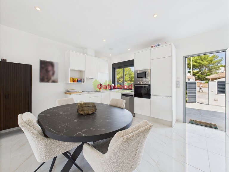 Villa for Sale in Pinar De Campoverde, Alicante 7