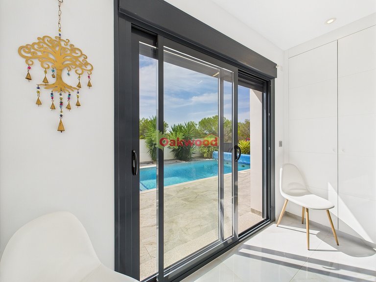 Villa for Sale in Pinar De Campoverde, Alicante 15