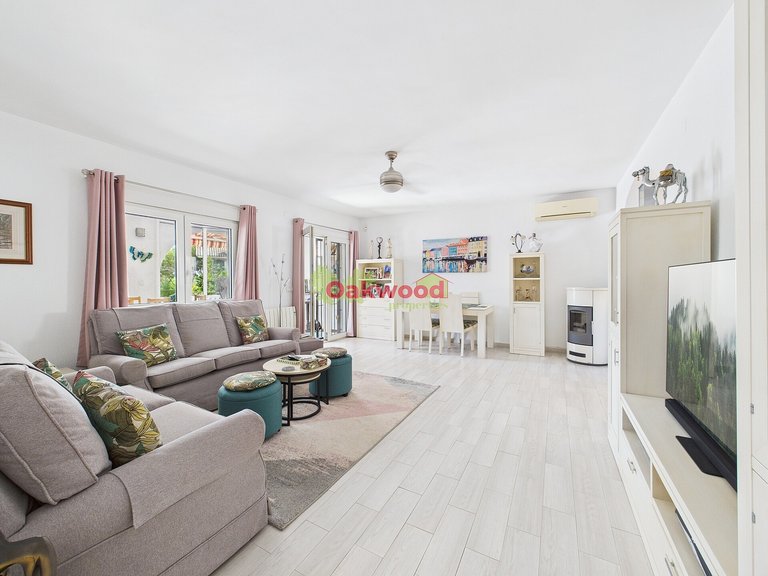 Villa for Sale in Pinar De Campoverde, Alicante 4