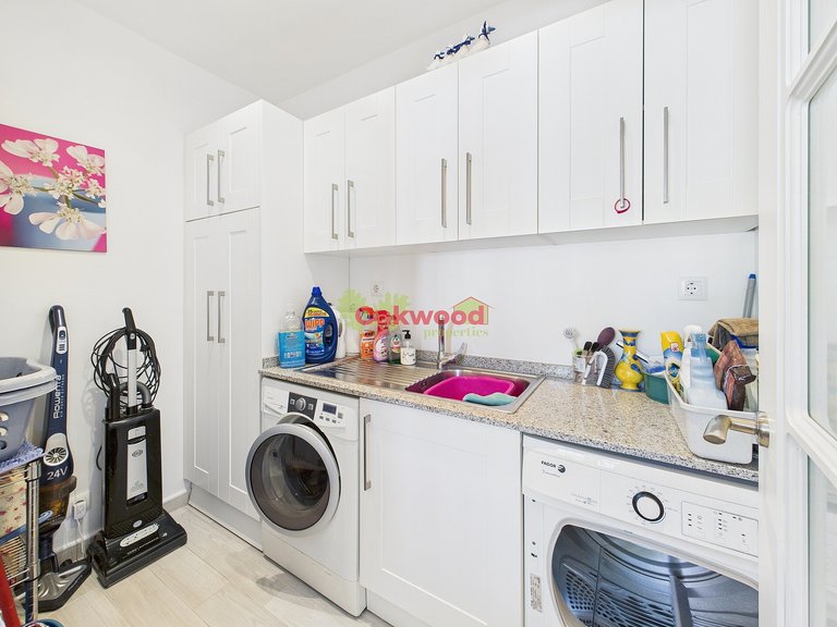 Villa for Sale in Pinar De Campoverde, Alicante 9