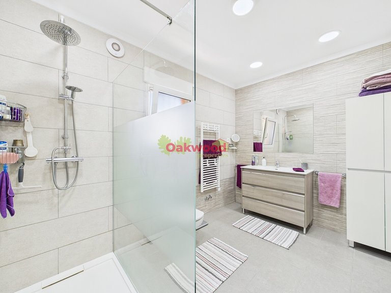 Villa for Sale in Pinar De Campoverde, Alicante 17