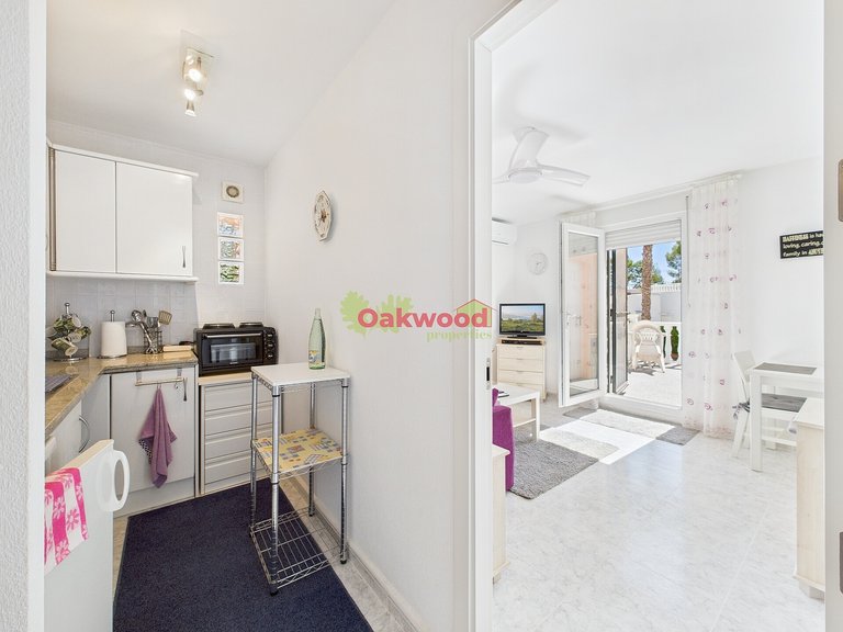 Villa for Sale in Pinar De Campoverde, Alicante 28