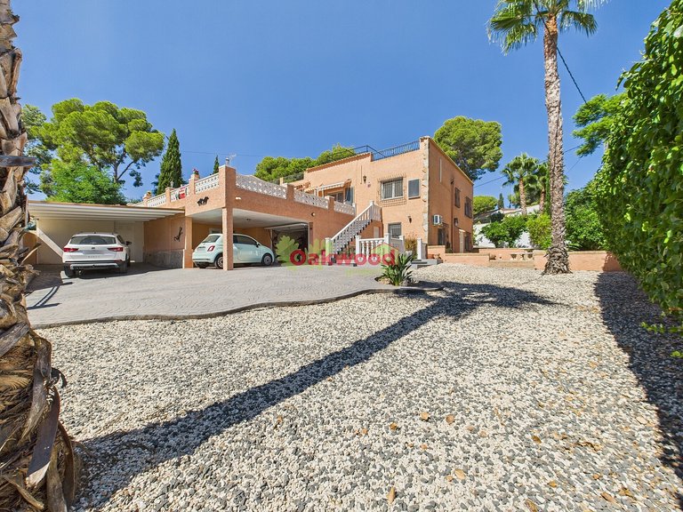 Villa for Sale in Pinar De Campoverde, Alicante 36