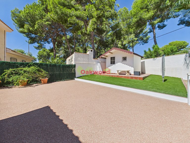 Villa for Sale in Pinar De Campoverde, Alicante 45