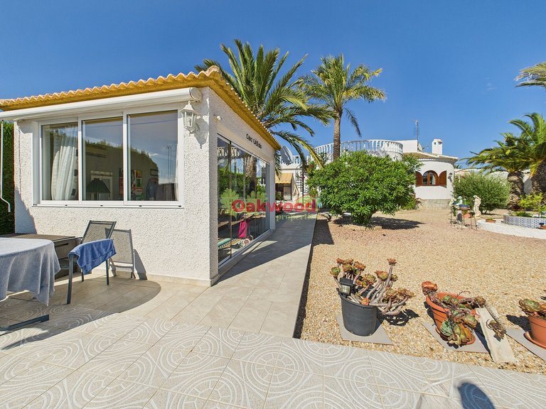 Villa for Sale in Mil Palmeras, Alicante 24