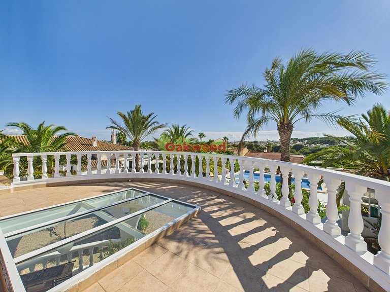 Villa for Sale in Mil Palmeras, Alicante 34