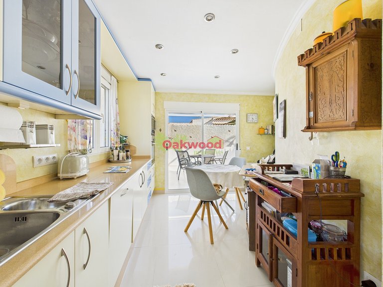 Villa for Sale in Mil Palmeras, Alicante 12