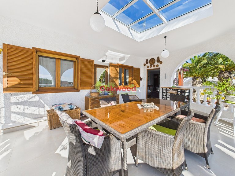 Villa for Sale in Mil Palmeras, Alicante 5