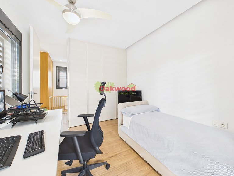 Villa for Sale in Pinar De Campoverde, Alicante 32