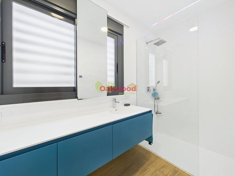 Villa for Sale in Pinar De Campoverde, Alicante 27