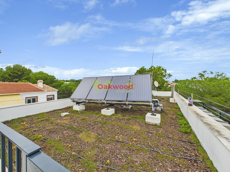 Villa for Sale in Pinar De Campoverde, Alicante 44