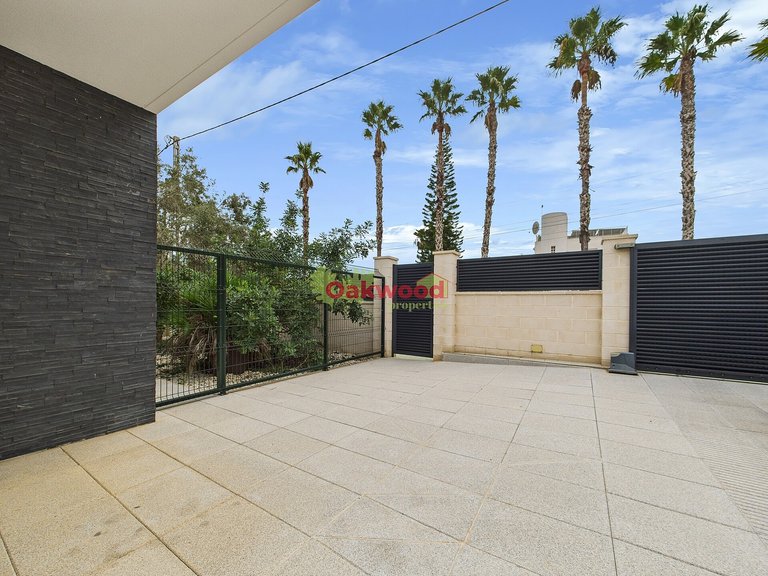 Villa for Sale in Pinar De Campoverde, Alicante 46