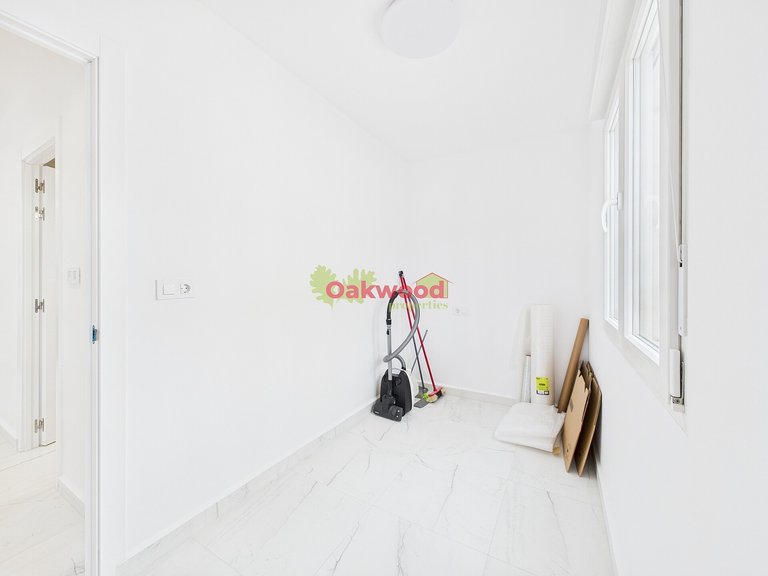 Villa for Sale in Pinar De Campoverde, Alicante 14