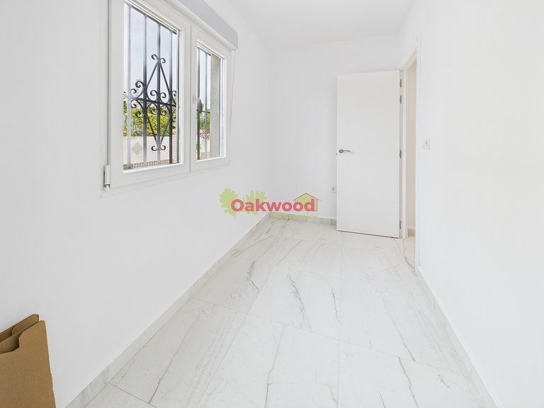 Villa for Sale in Pinar De Campoverde, Alicante 19