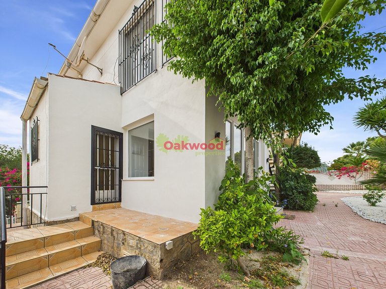 Villa for Sale in Pinar De Campoverde, Alicante 37