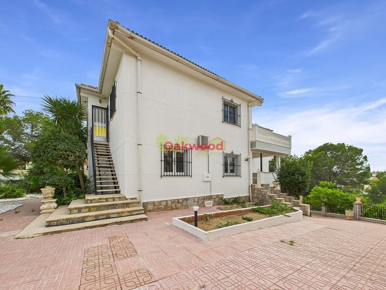 Villa for Sale in Pinar De Campoverde, Alicante 34