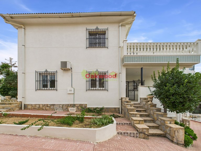 Villa for Sale in Pinar De Campoverde, Alicante 33