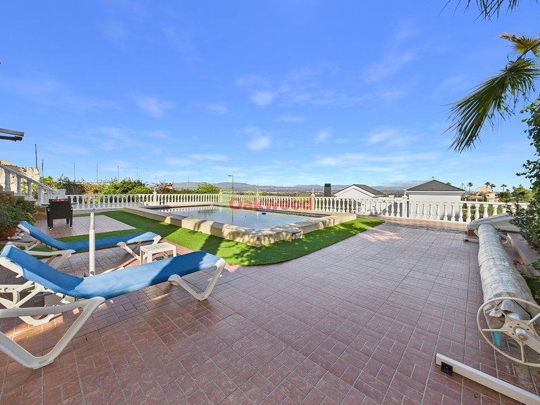 Villa for Sale in Almoradi, Alicante 33