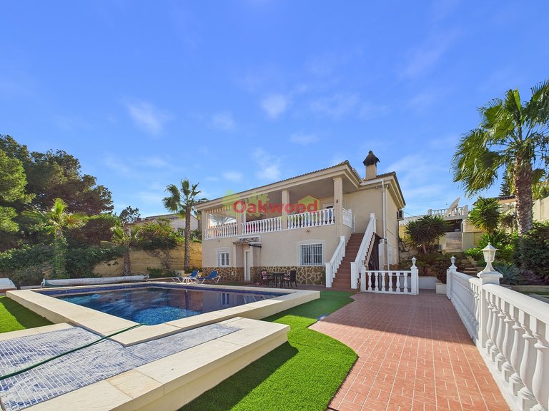 Villa for Sale in Almoradi, Alicante 32