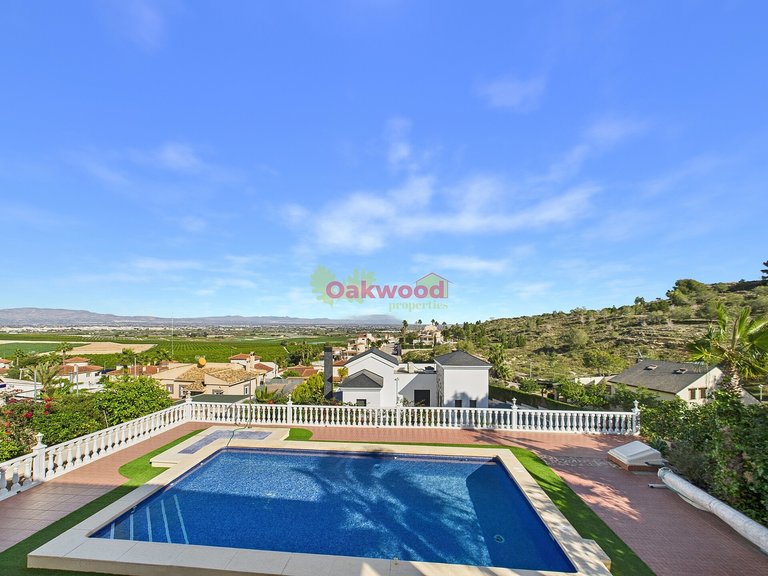 Villa for Sale in Almoradi, Alicante 1
