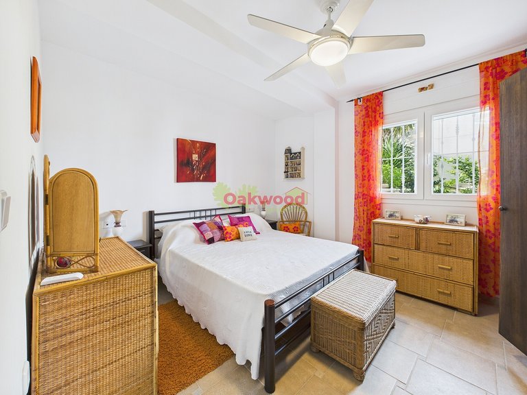 Villa for Sale in Almoradi, Alicante 18