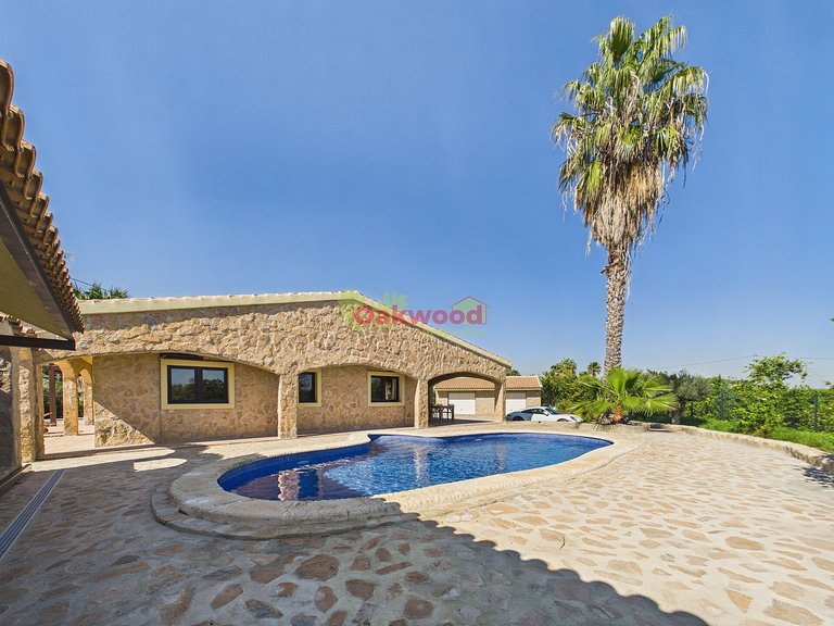 Villa for Sale in Orihuela Costa, Alicante 3