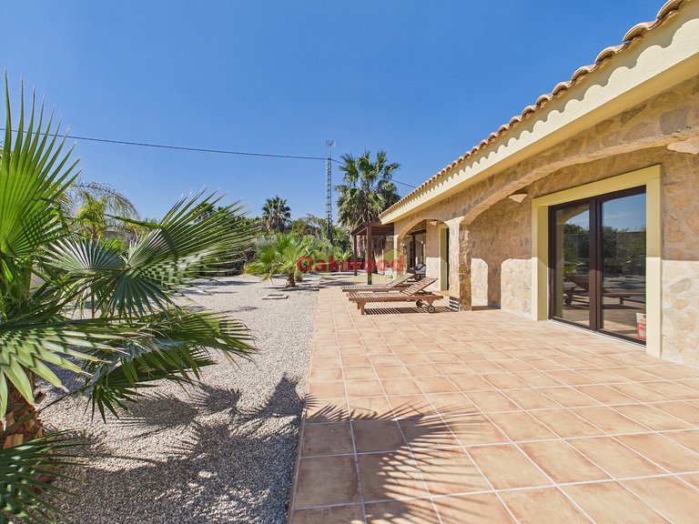 Villa for Sale in Orihuela Costa, Alicante 41