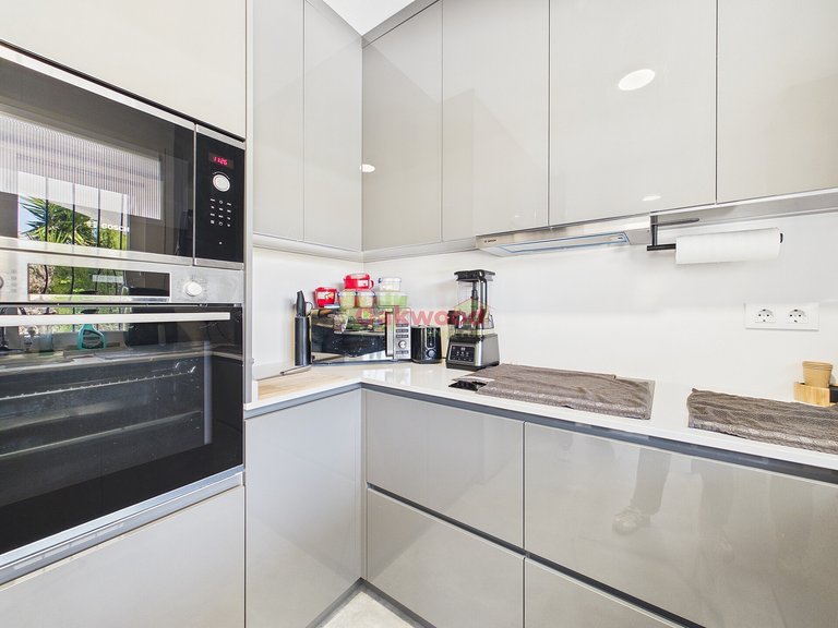 Villa for Sale in Pinar De Campoverde, Alicante 9