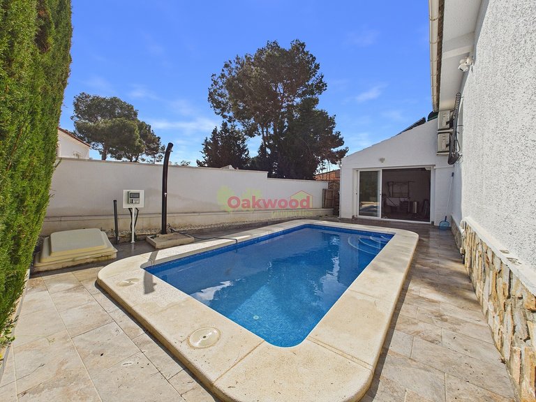 Villa for Sale in Pinar De Campoverde, Alicante 27