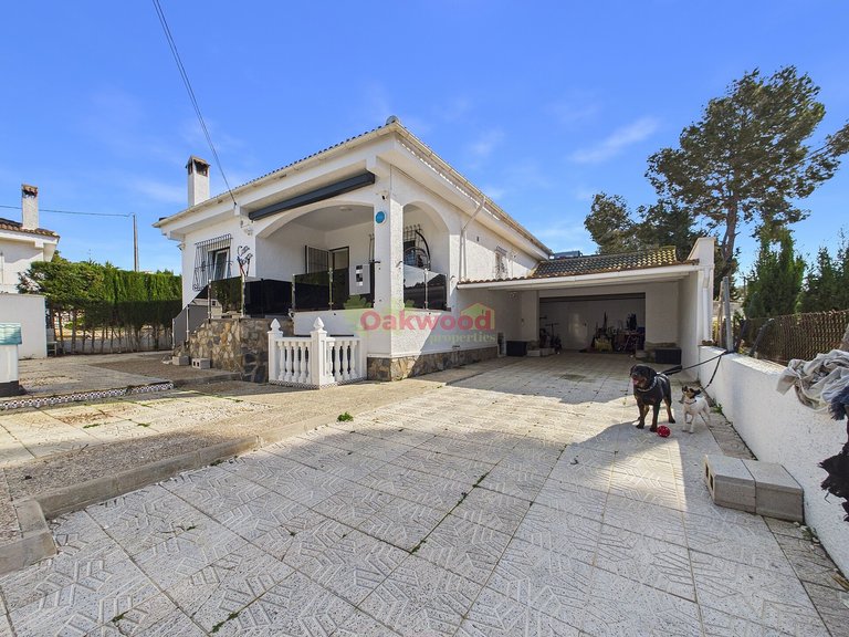 Villa for Sale in Pinar De Campoverde, Alicante 29