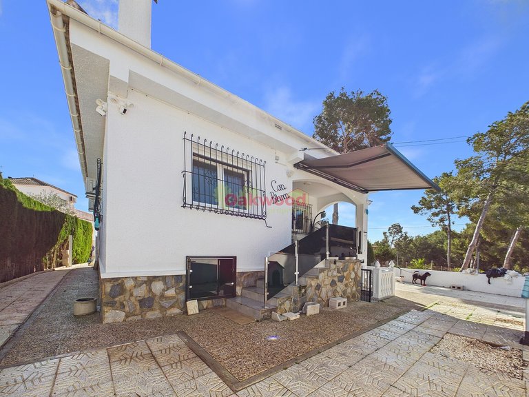 Villa for Sale in Pinar De Campoverde, Alicante 24