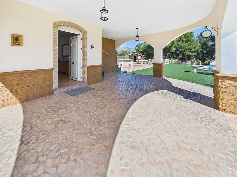 Villa for Sale in Albatera, Alicante 31