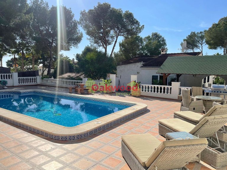 Villa for Sale in Pinar De Campoverde, Alicante 29