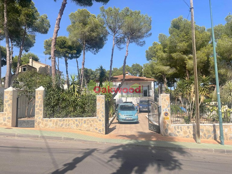 Villa for Sale in Pinar De Campoverde, Alicante 36
