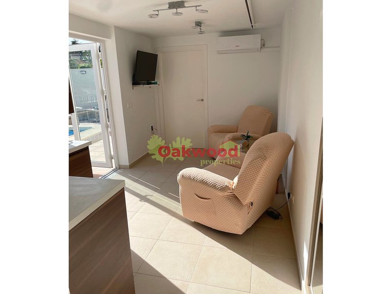 Villa for Sale in Pinar De Campoverde, Alicante 32