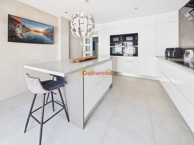Villa for Sale in Pinar De Campoverde, Alicante 10