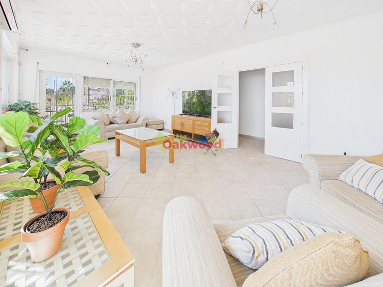 Villa for Sale in Pinar De Campoverde, Alicante 4