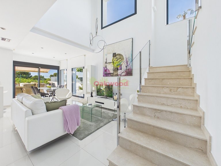 Villa for Sale in Lo Romero Golf, Alicante 5
