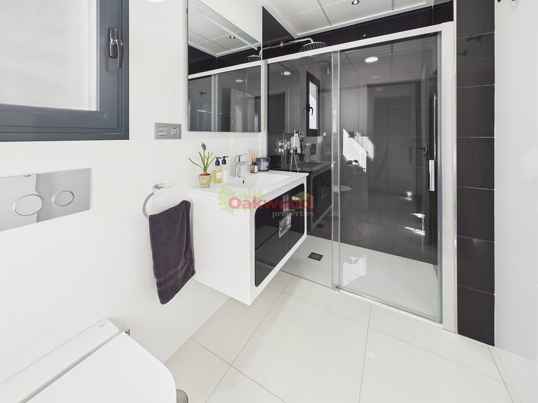 Villa for Sale in Lo Romero Golf, Alicante 21