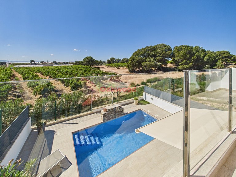 Villa for Sale in Lo Romero Golf, Alicante 15
