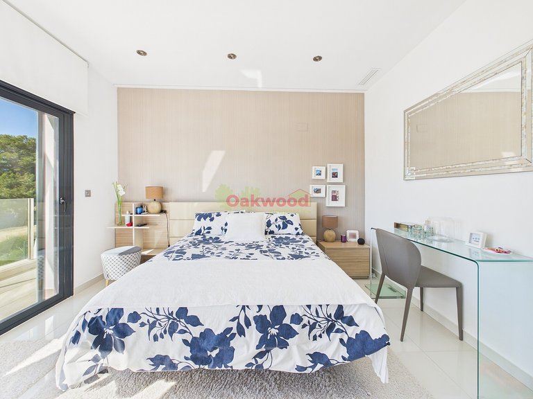 Villa for Sale in Lo Romero Golf, Alicante 9