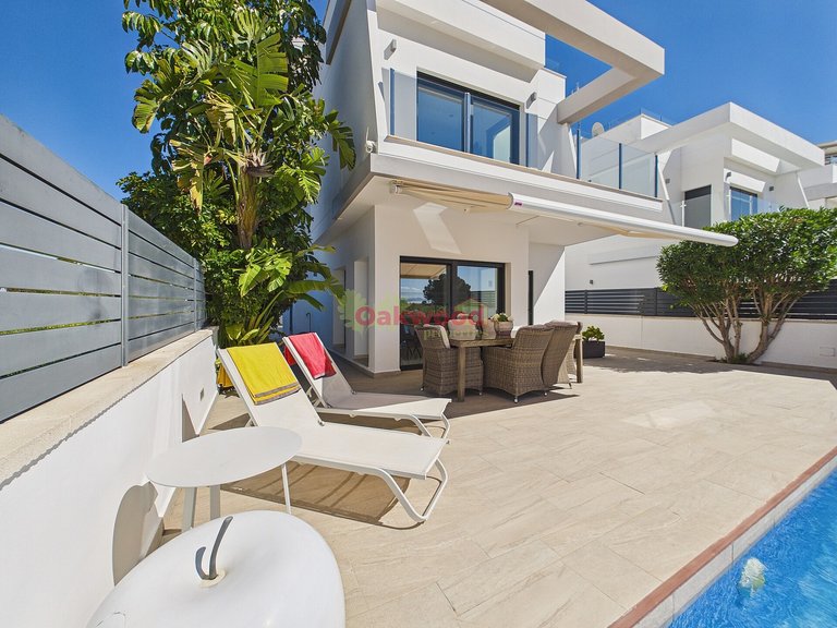 Villa for Sale in Lo Romero Golf, Alicante 34