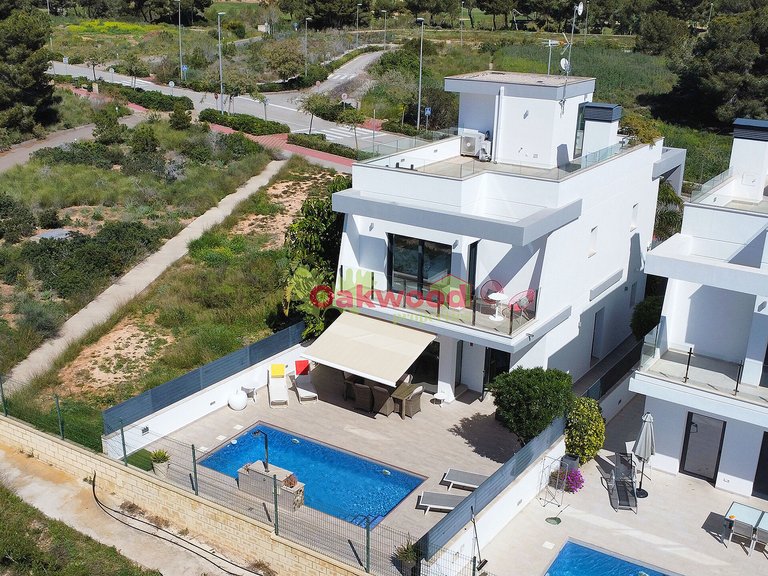 Villa for Sale in Lo Romero Golf, Alicante 33