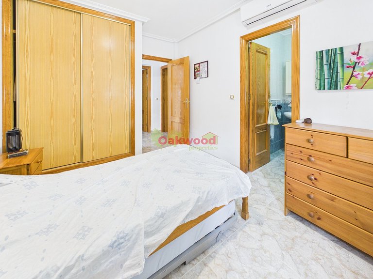 Villa for Sale in Pinar De Campoverde, Alicante 16