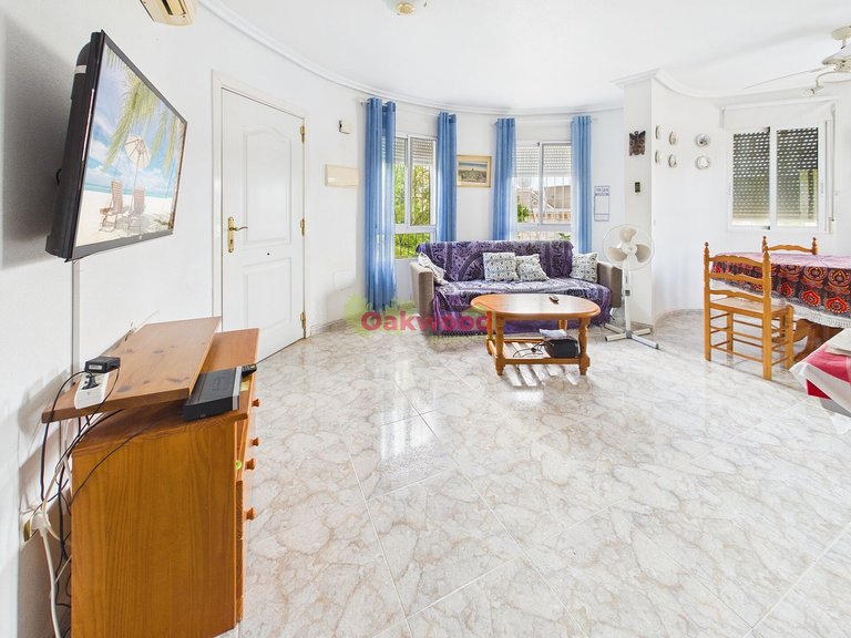 Villa for Sale in Pinar De Campoverde, Alicante 5